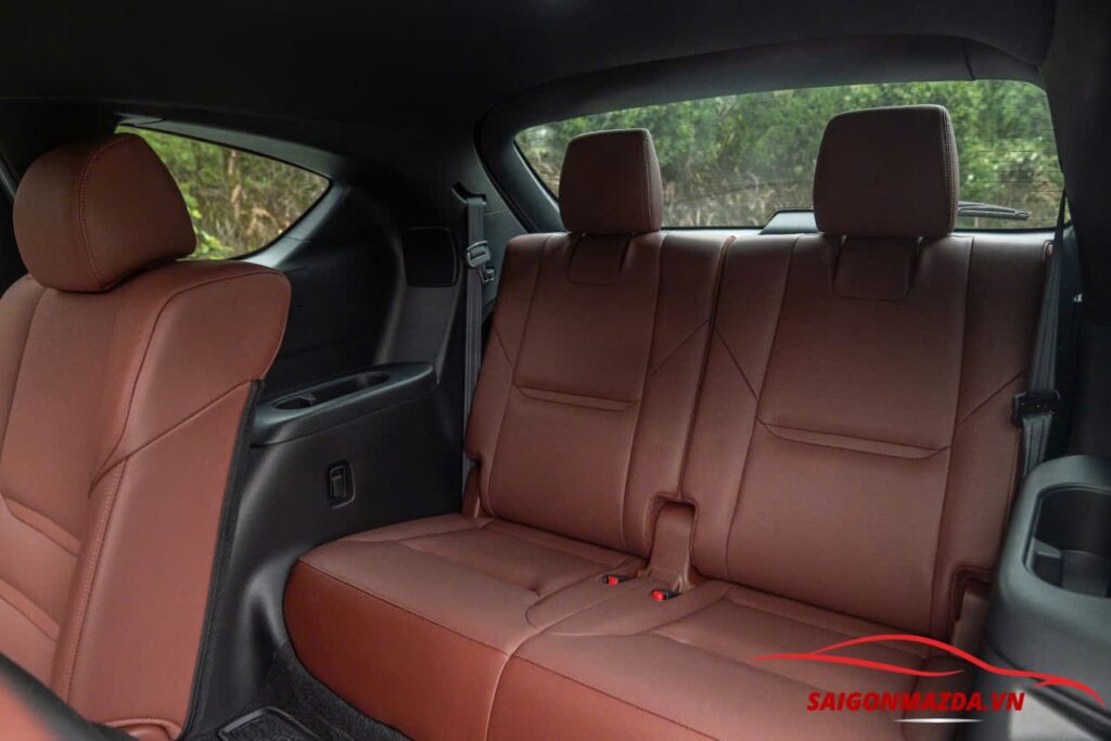 Hàng ghế thứ 3 Mazda Cx8