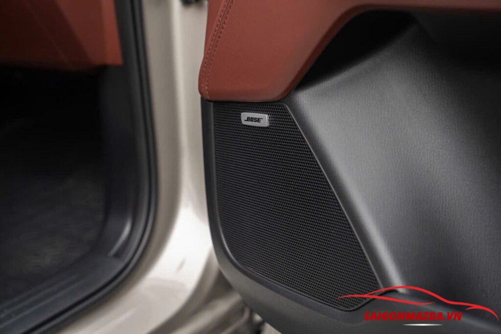 Mazda Cx8 trang bị 10 loa Bose