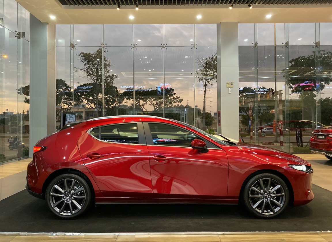 thân xe mazda 3 sport premium