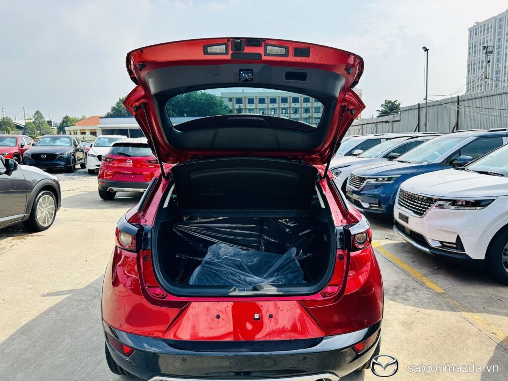 Khoang hành lý Mazda Cx3